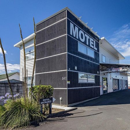 Pukekura Motor Lodge New Plymouth Ngoại thất bức ảnh Motel in Pukeaura, New Zealand