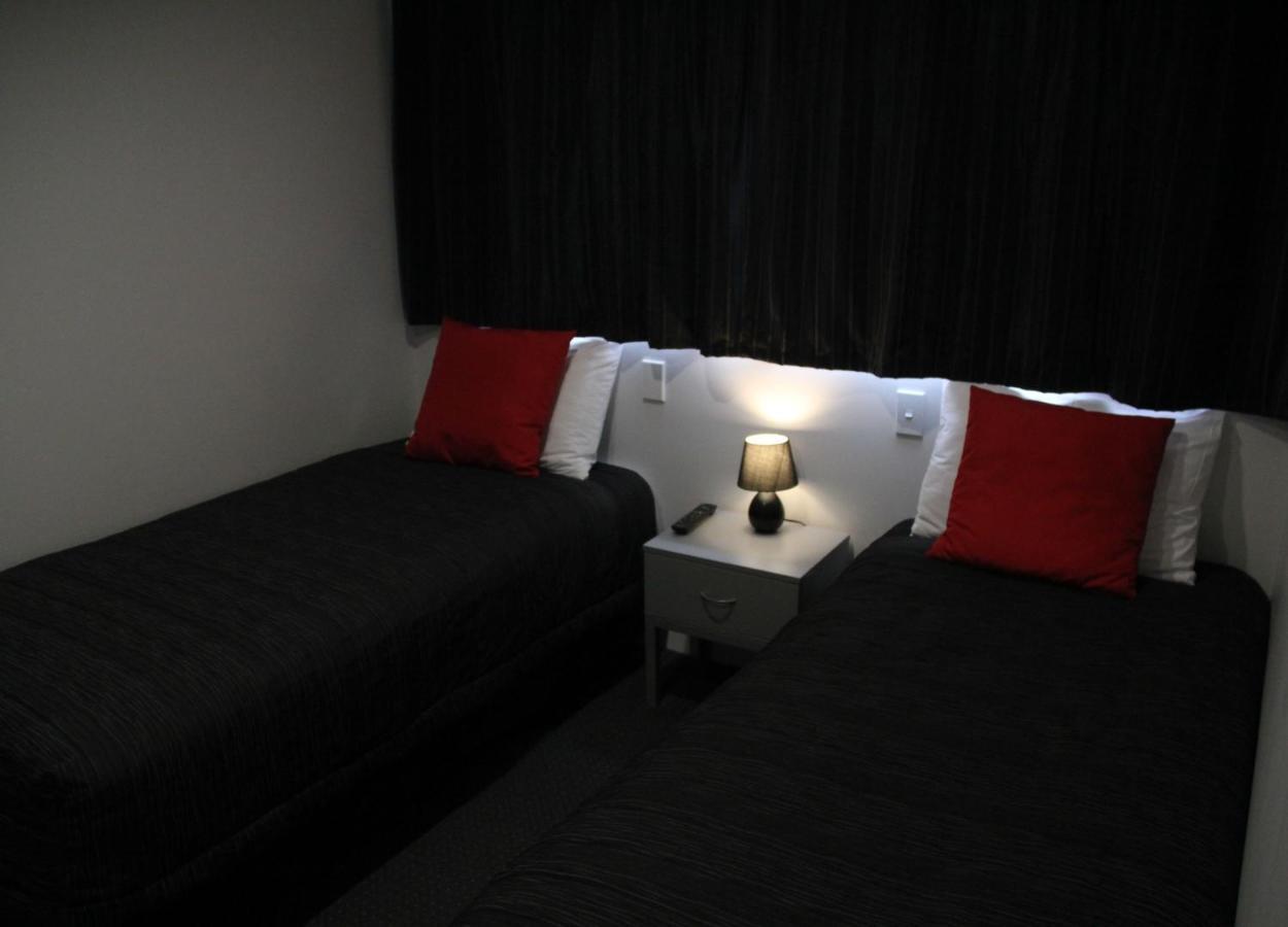 Pukekura Motor Lodge New Plymouth Ngoại thất bức ảnh A room at the hotel