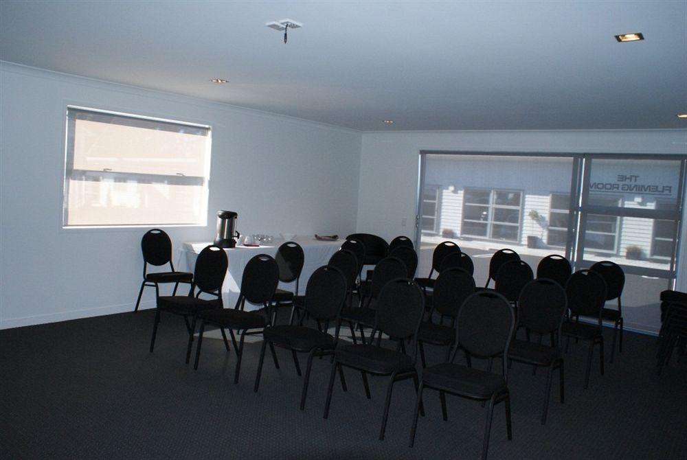 Pukekura Motor Lodge New Plymouth Ngoại thất bức ảnh The boardroom